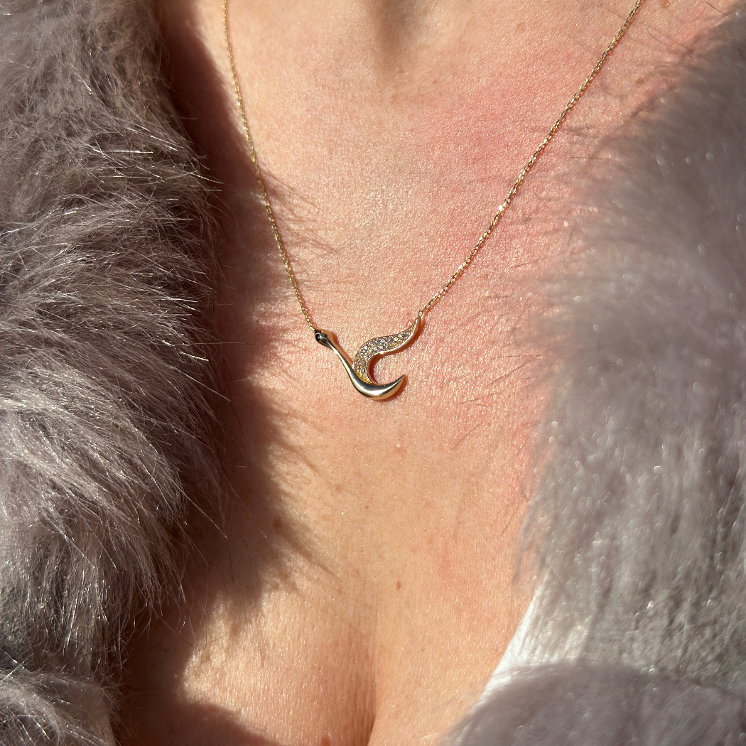 Serena Schwan Halskette – 585er Gold