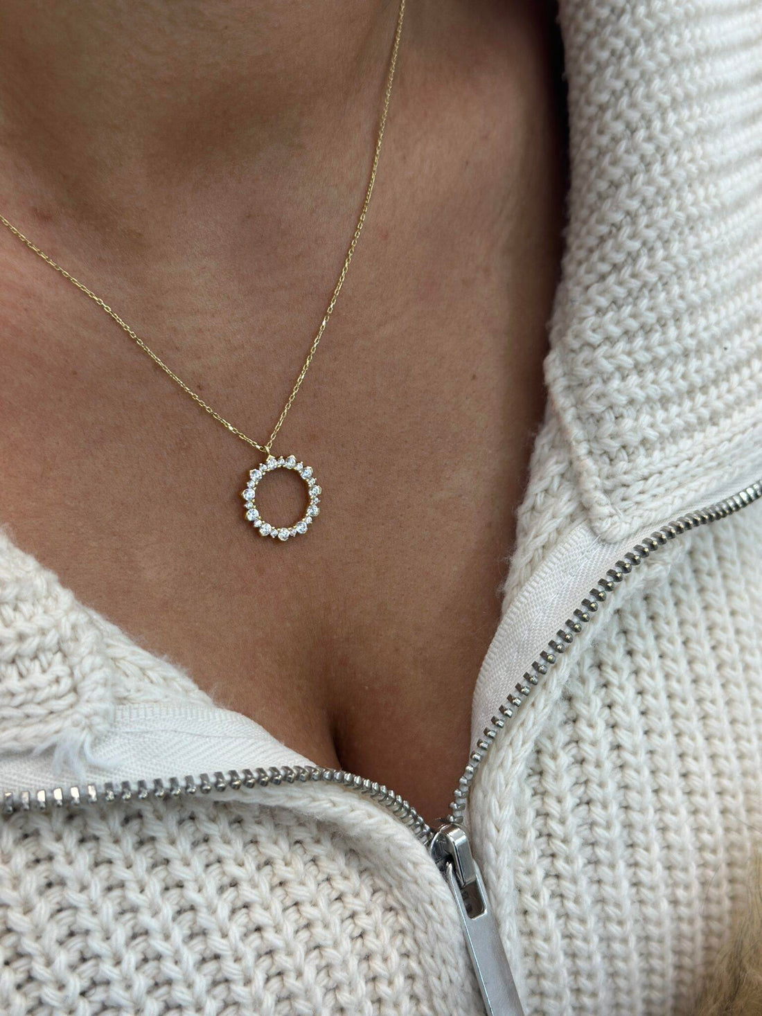 Aurora Glanz Kreis-Kette mit Anhänger – 585er Gold