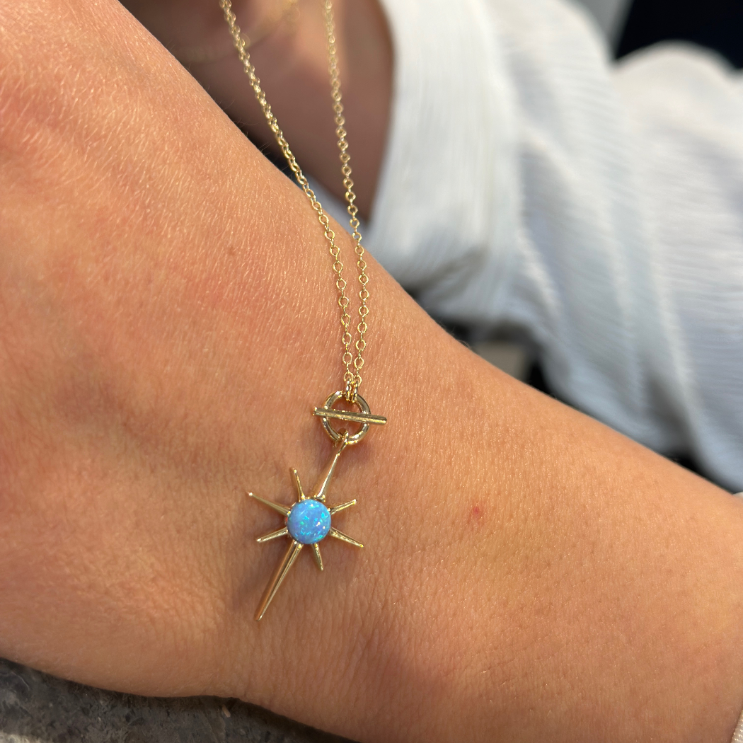 Polarstern Opalit Kette – 585er Gold