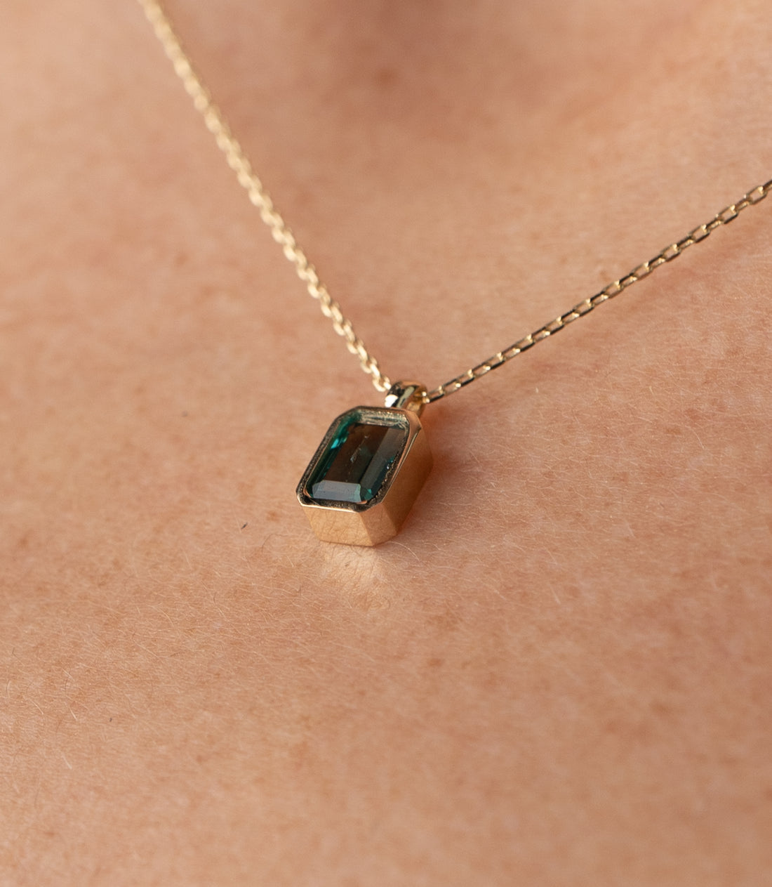 Baguette Grün Kette – 585er Gold