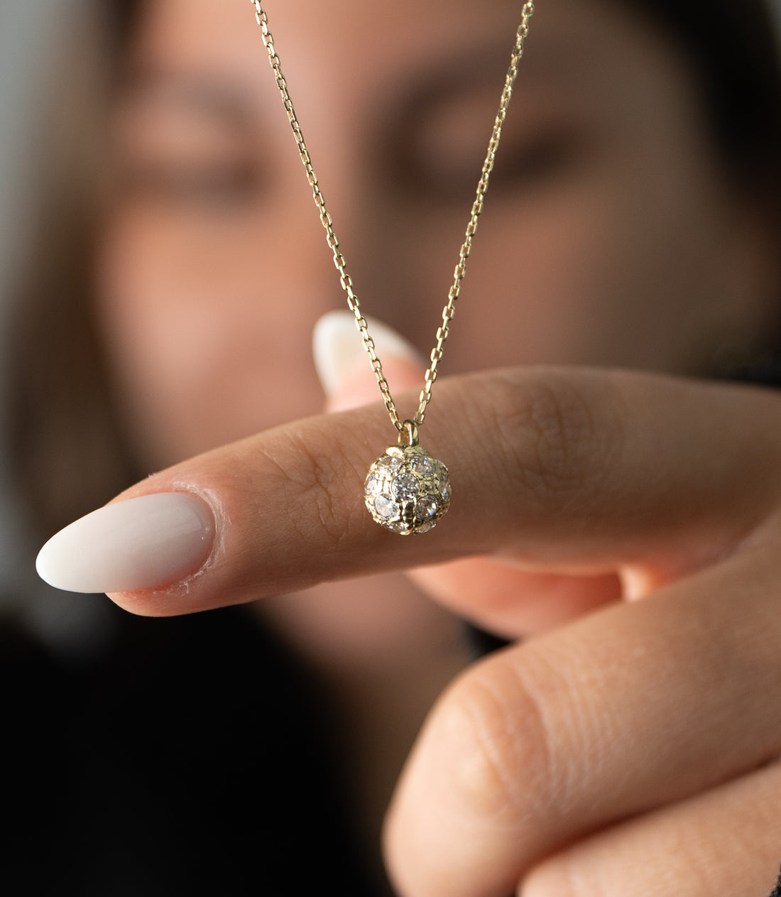 Goldstein Kugel Kette – 585er Gold