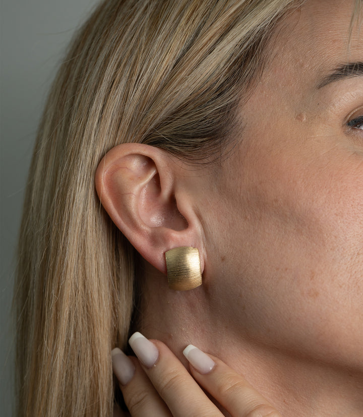 Matt Quadrat Ohrring