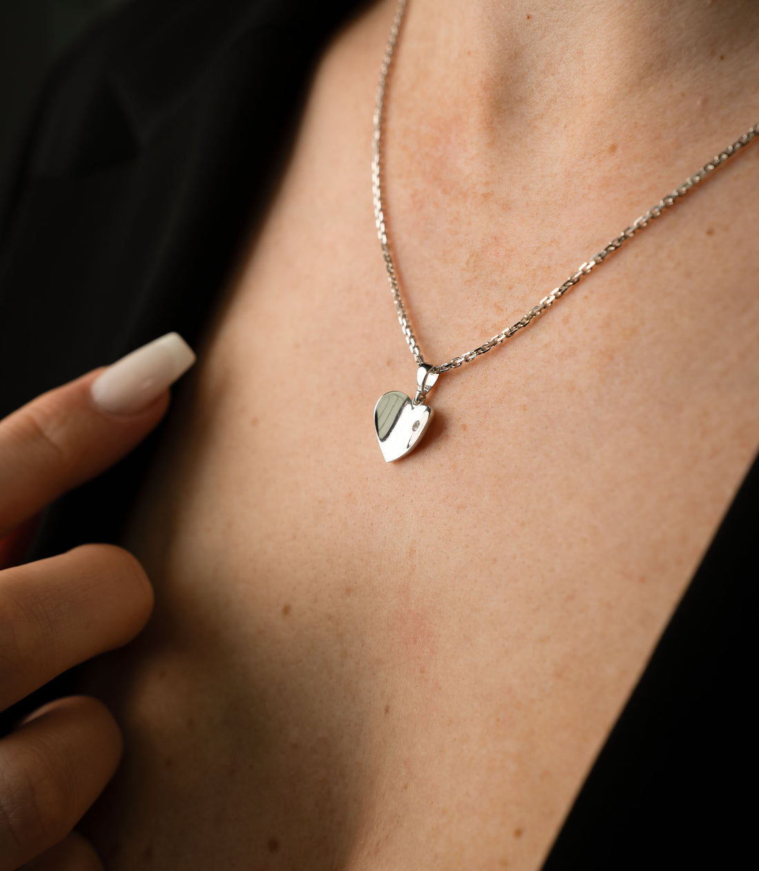 Gewölbtes Herz Weißgold Kette – 585er Gold