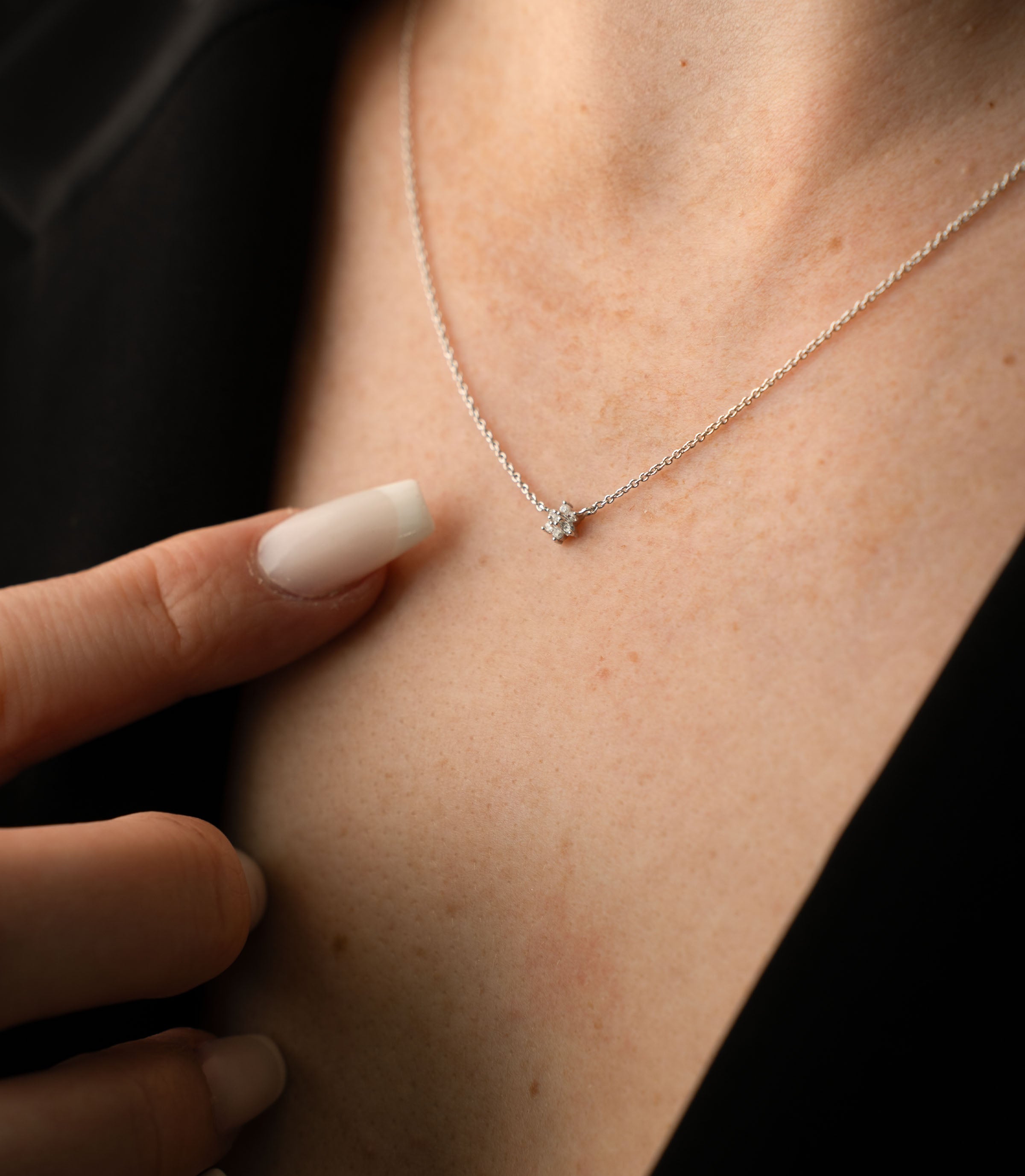 Mini Blüte Weißgold Kette