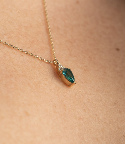 ''Grüner Tropfen ''-Kette - 585er gold - Elina Gold