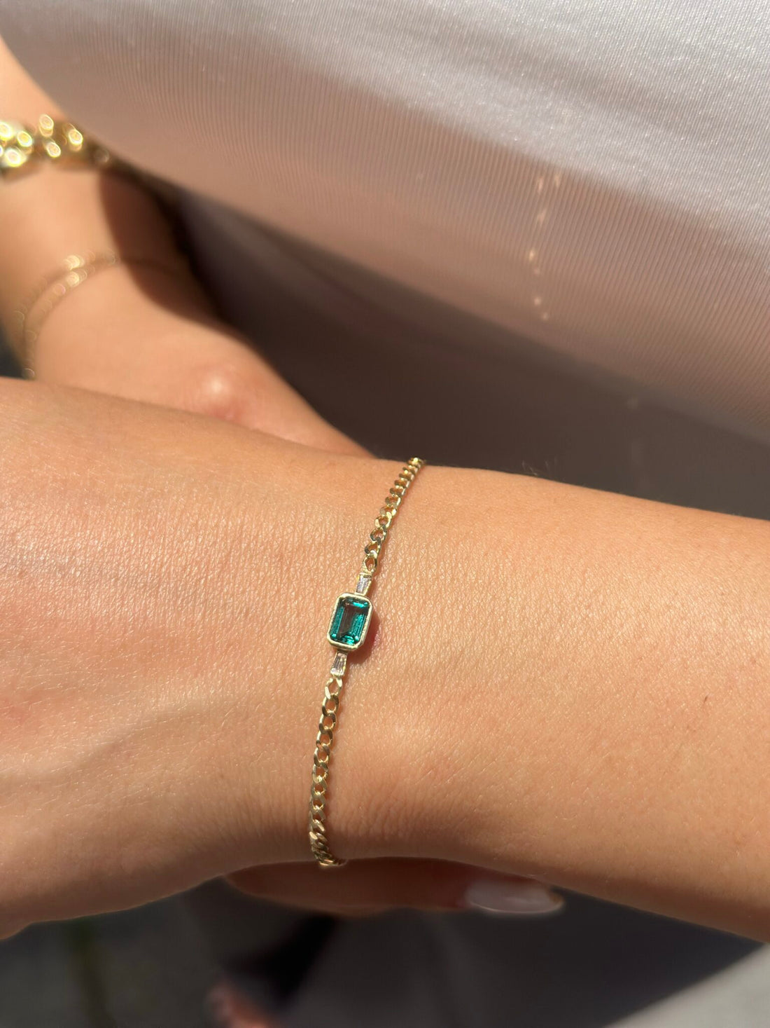 Grüner Baguette Armband – 585er Gold