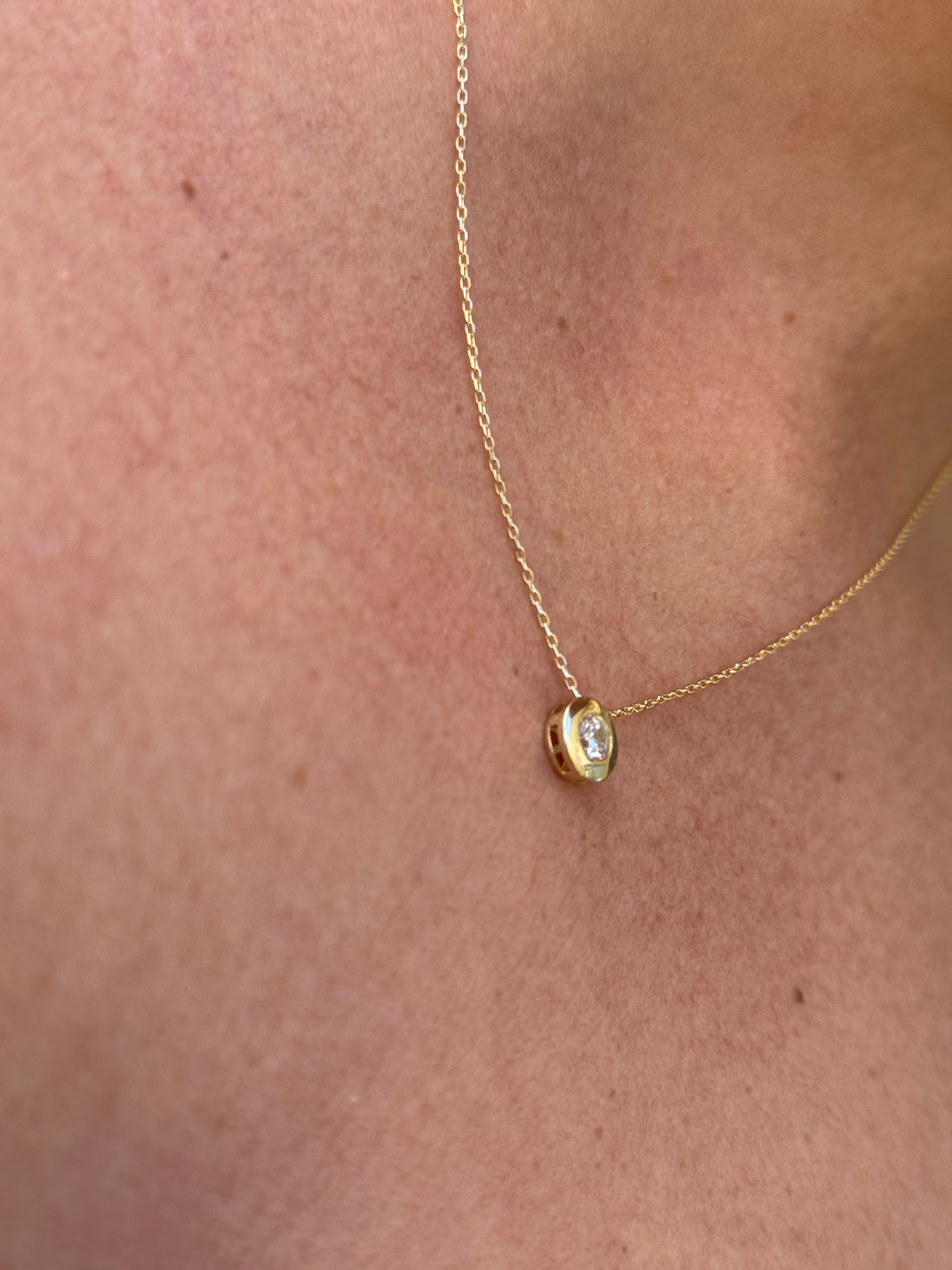 Runder Solitär Kette – 585er Gold