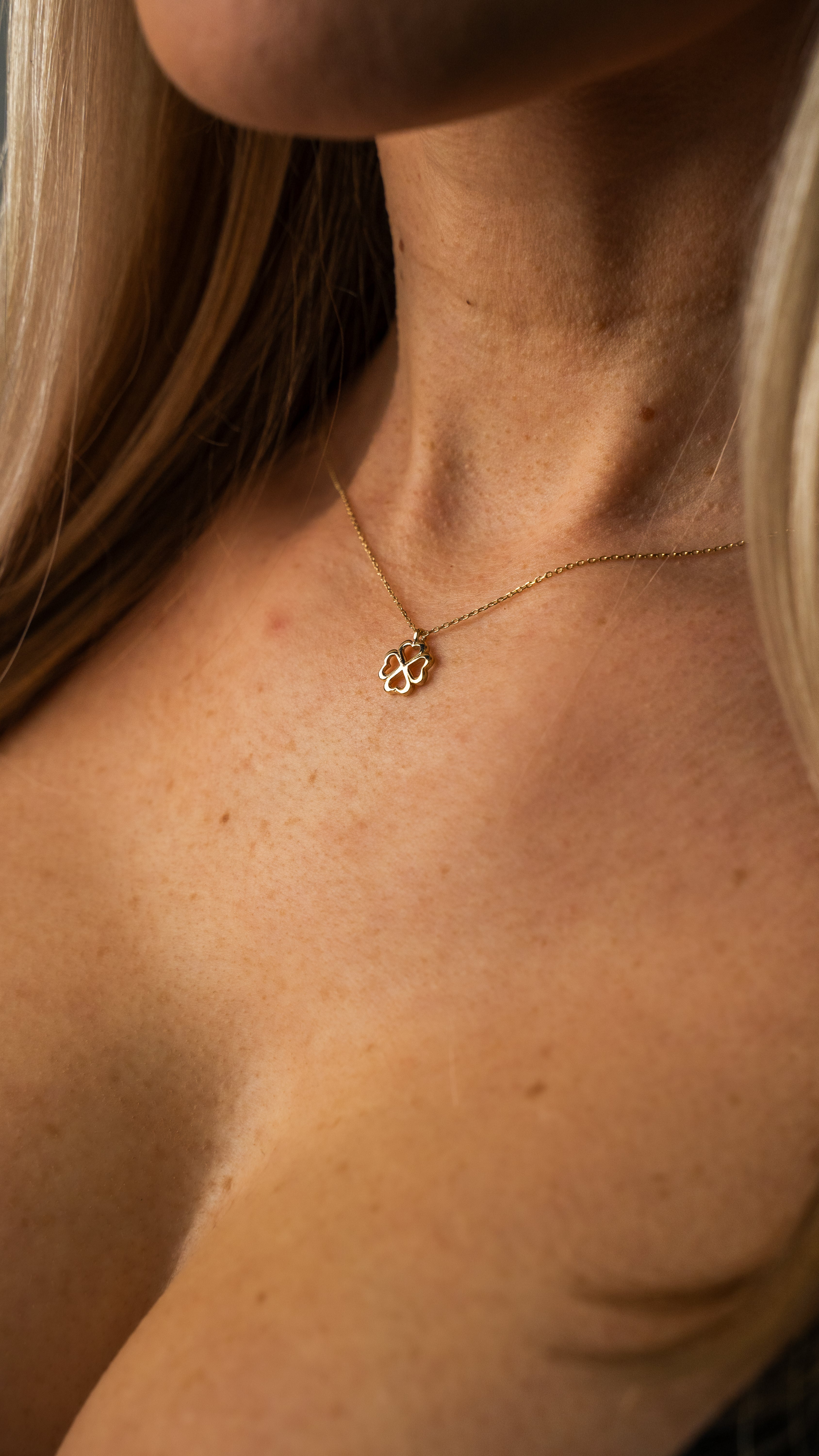 Elina Rahmen Kleeblatt Halskette