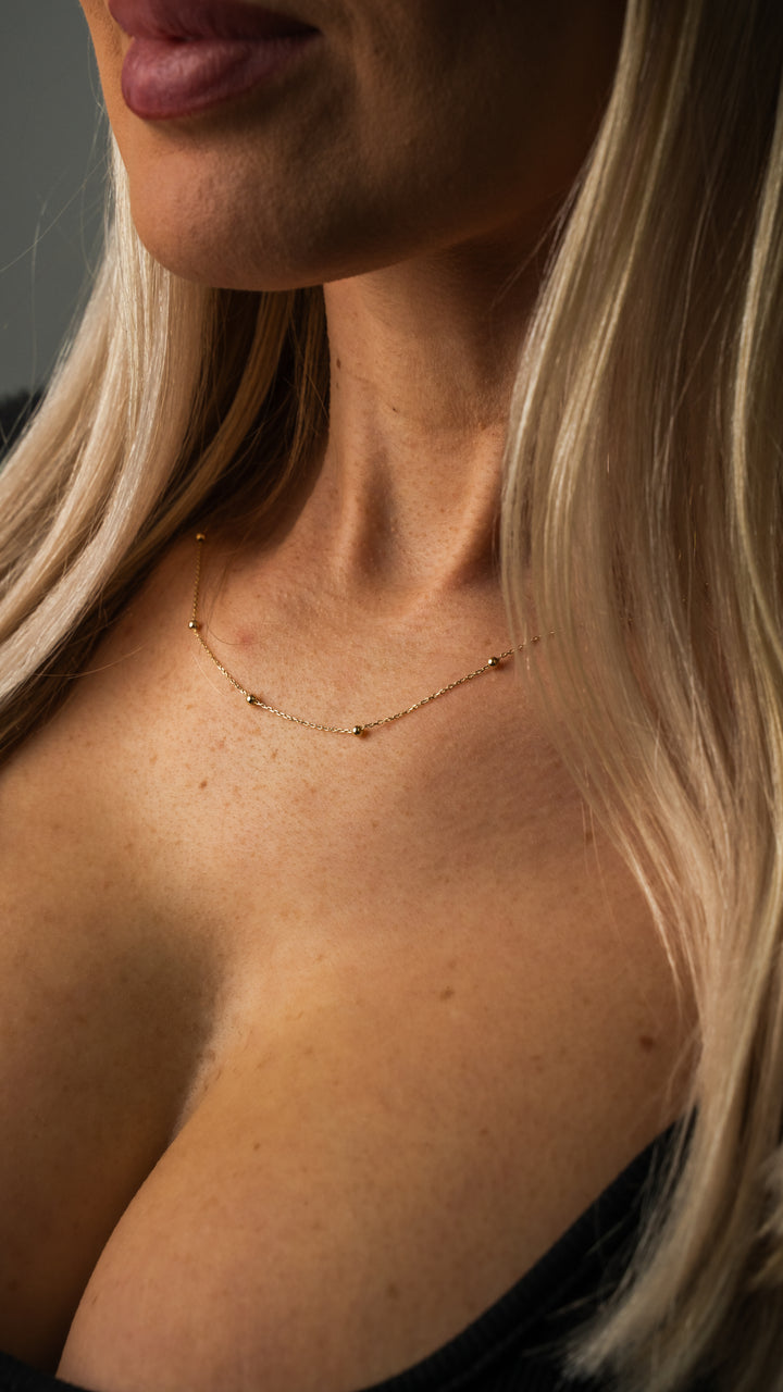 Elina Kugel Kette Filigran